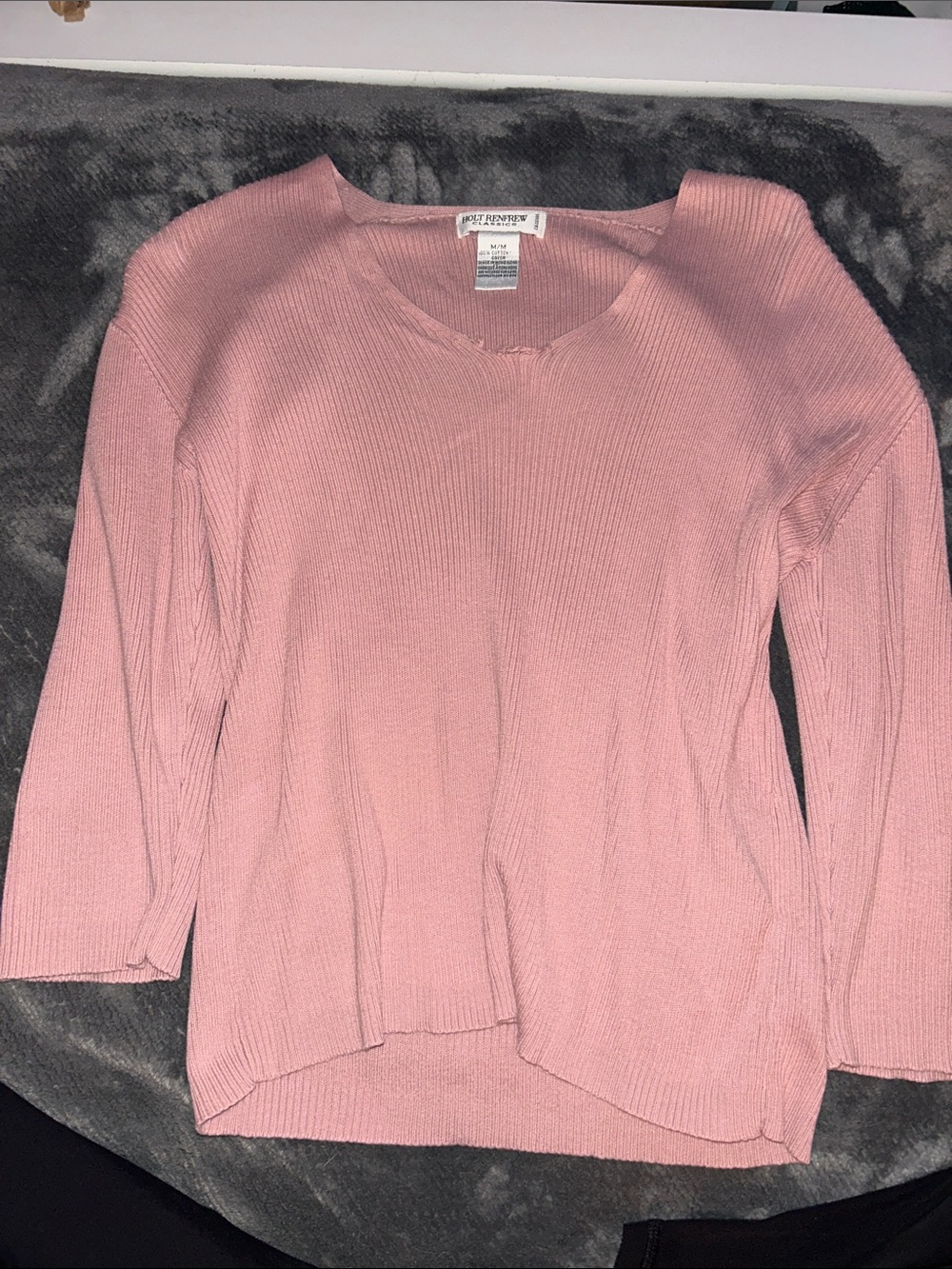Holt Renfrew Pink Ribbed V-Neck Sweater